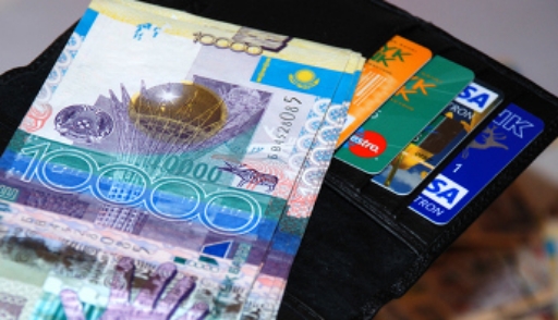 Қазақстанда кімдер айына миллионнан аса жалақы алады?