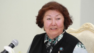 Сара Алпысқызы тірі